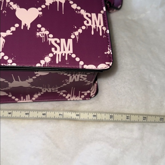 STEVE MADDEN EVELYN BLEEDING HEARTS CROSSBODY BAG WCOIN PURSE HALLOWEEN PURPLE - Picture 8 of 9